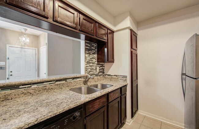 Building Photo - 8299 Cambridge St