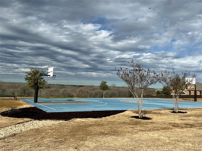 Building Photo - 6713 Ondantra Bnd