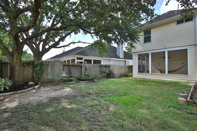 Building Photo - 16242 Pine Thorn Dr