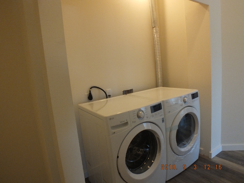 Building Photo - 12544 15th Ave NE