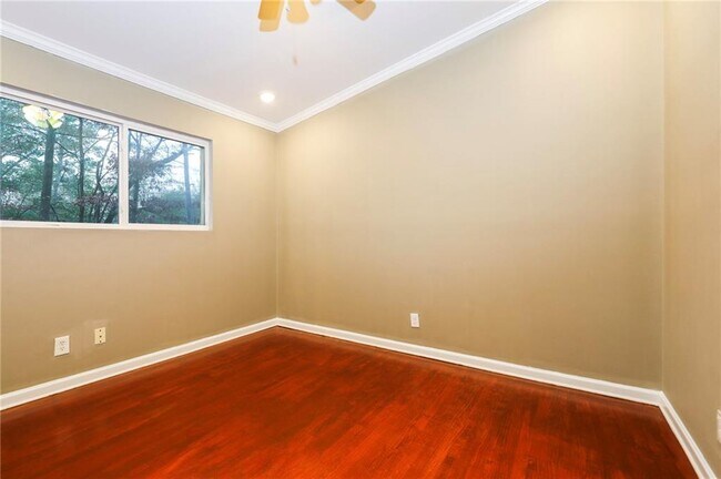 Building Photo - 1277 Goodwin Rd NE