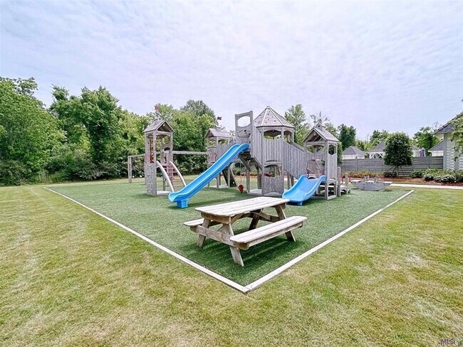 Building Photo - 4 Bedroom House in Pointe Marie- Furnished or unfurnished rental options available.