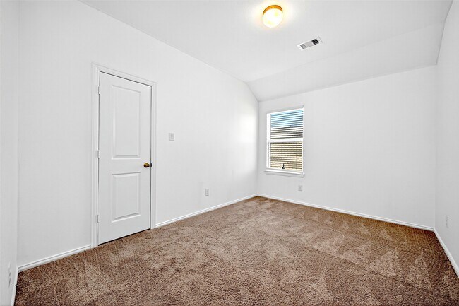 Building Photo - 29897 Dovetail Blf Ln
