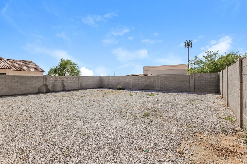 Building Photo - 1588 S 220th Ln