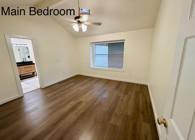 Building Photo - 1213 Bell Rock Cir