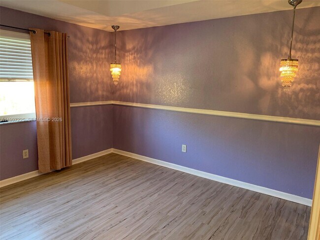 Building Photo - 194 Maple Terrace