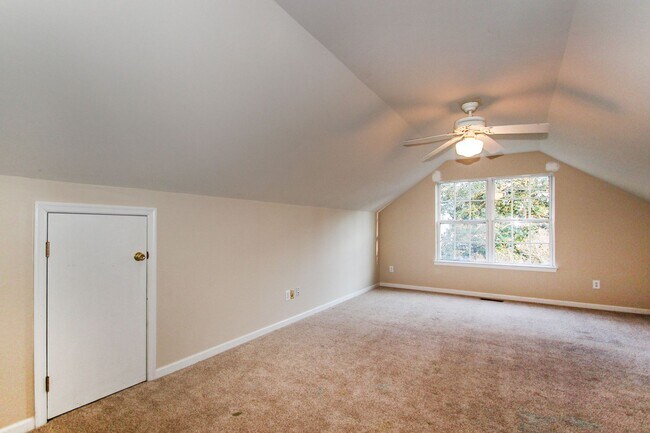 Building Photo - 3013 Mossy Creek Dr