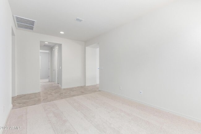 Building Photo - 8529 S 67th Dr