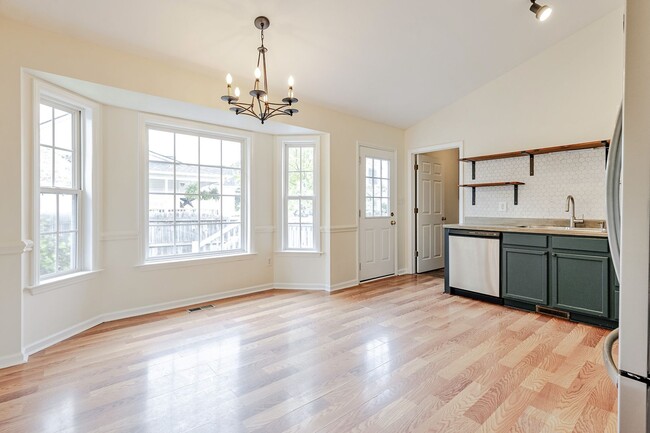 Building Photo - 7600 Lilly Pond Ln
