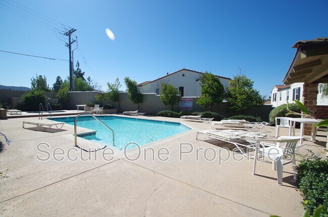 Building Photo - 235 Hill Ranch Dr
