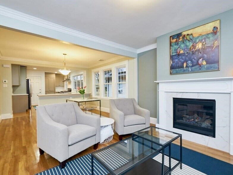 Building Photo - 35 Roseway St