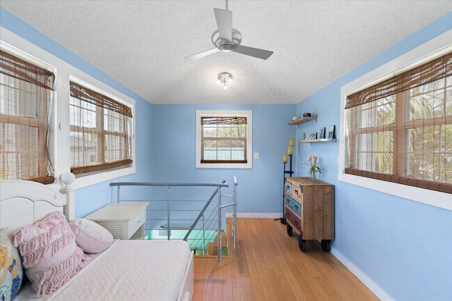 Building Photo - 3708 Duck Ave