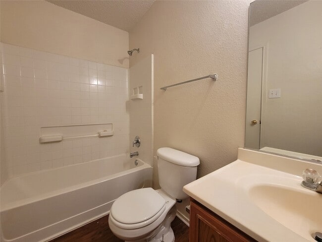 Building Photo - 1815 Brookwood Dr