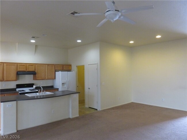 Building Photo - 3358 Glacial Lake St