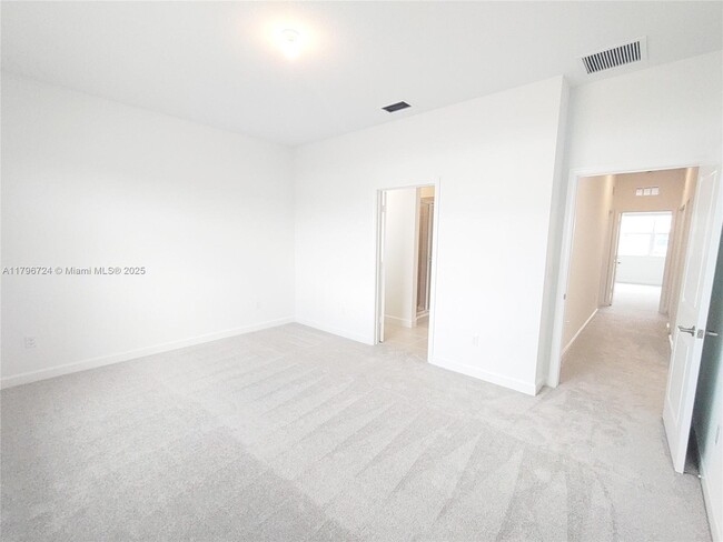 Building Photo - 522 Rivergrass St