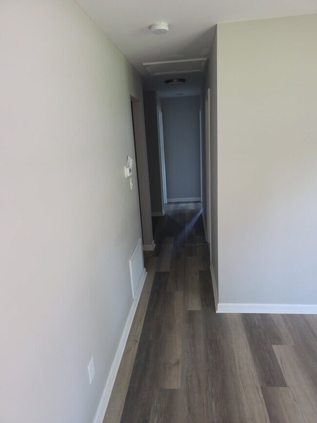 Building Photo - 5510 Halstead Ave