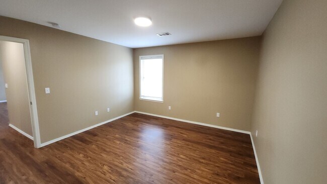 Building Photo - 2002 S Frankfort Ave