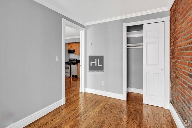 Building Photo - 233 E 29th St