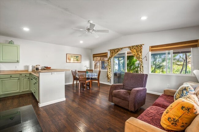 Building Photo - 55 Piimauna St
