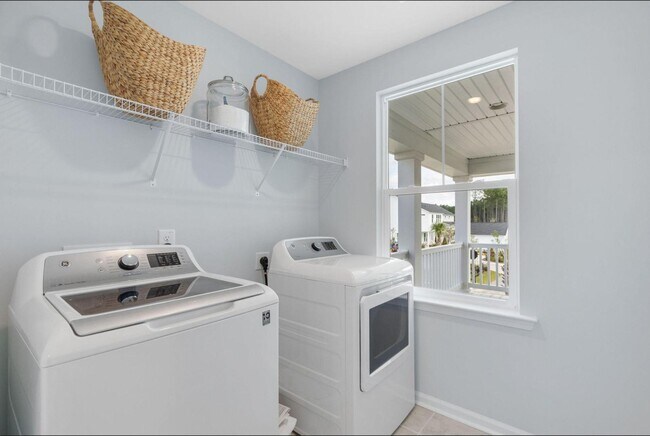 Building Photo - 1122 Mossy Rock Dr