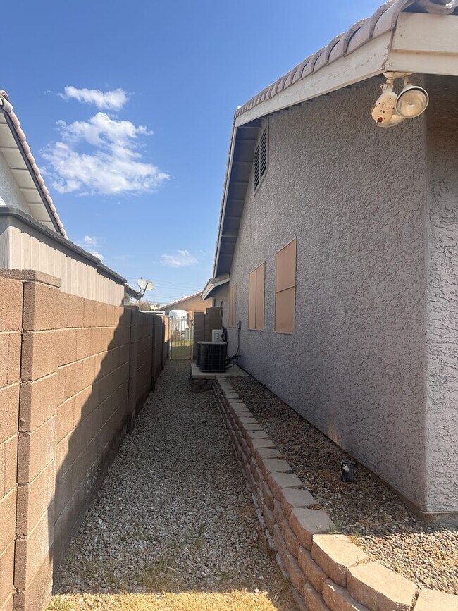 Building Photo - 3771 W 20th Pl