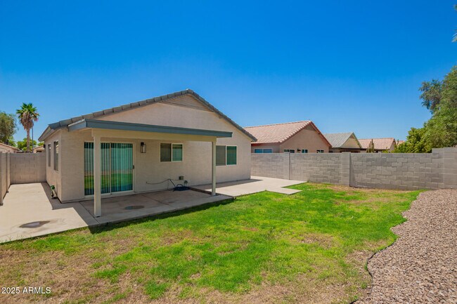 Building Photo - 3014 W Zachary Dr