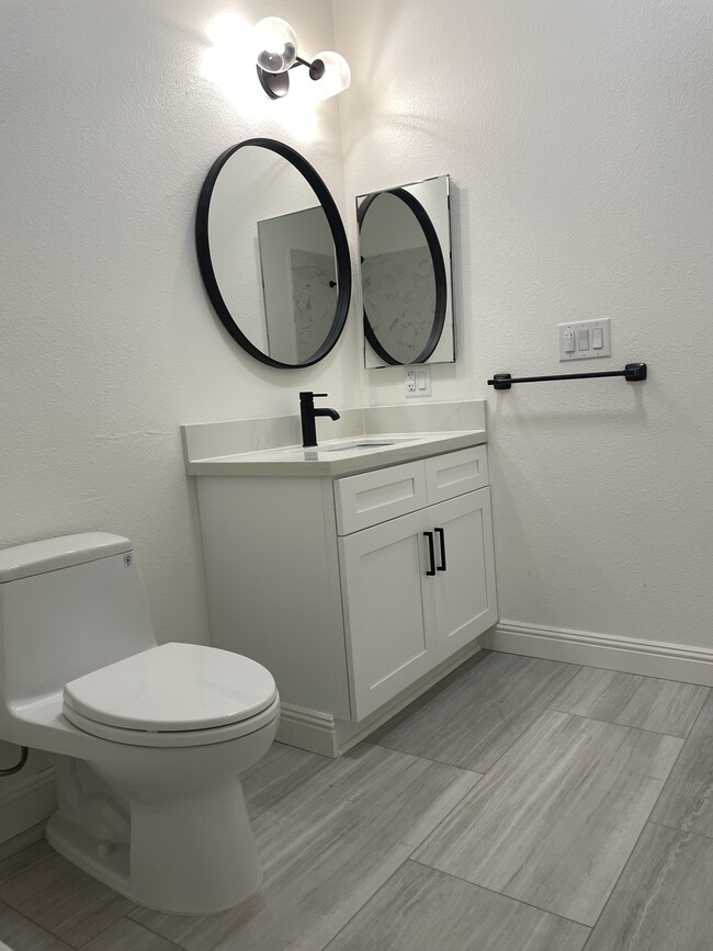 Secondary bath - 1 Crescent Way