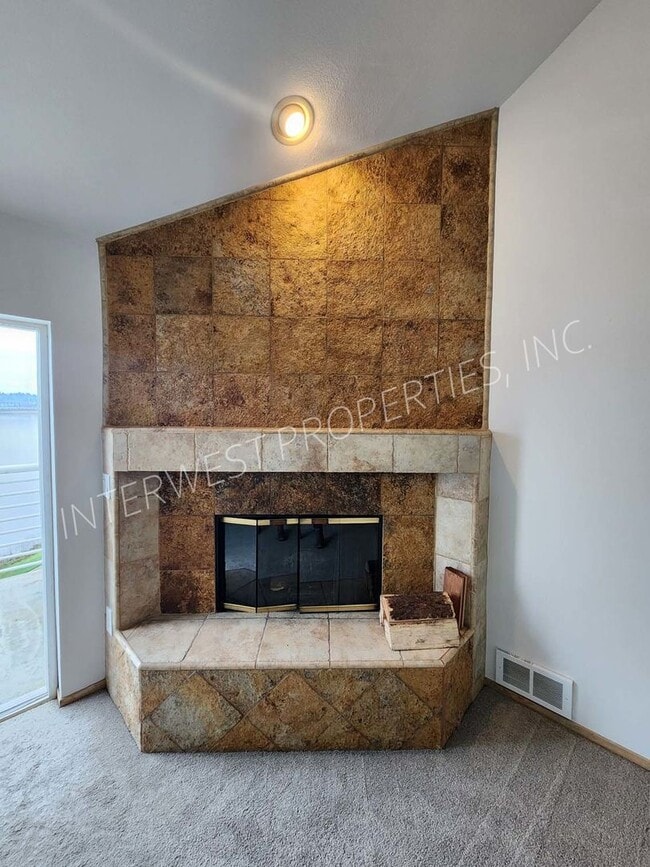 Building Photo - 153 N Hayden Bay Dr