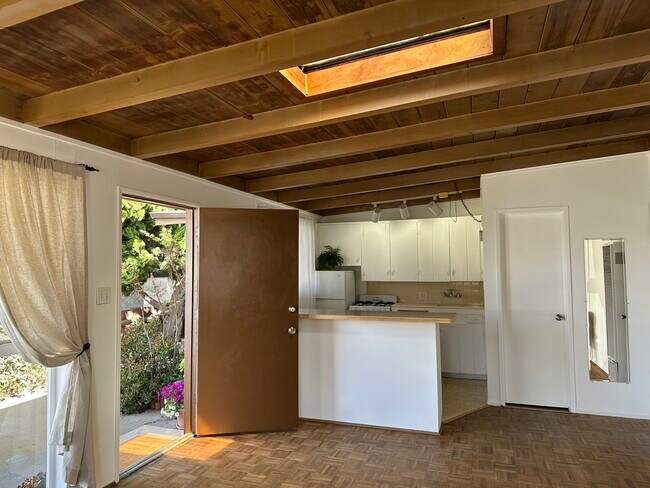 Building Photo - 1230 Devon Ln