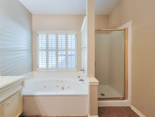 Building Photo - 4106 Creek Ridge Ln