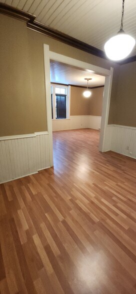 Building Photo - 1734 N Pulaski St