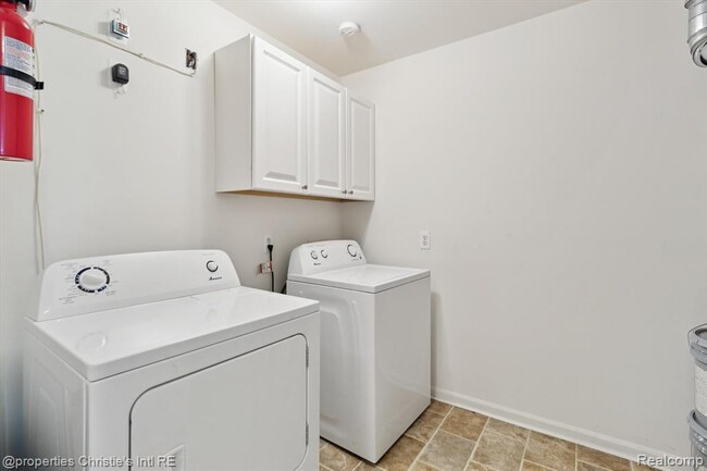 Building Photo - 3314 Whitaker Dr