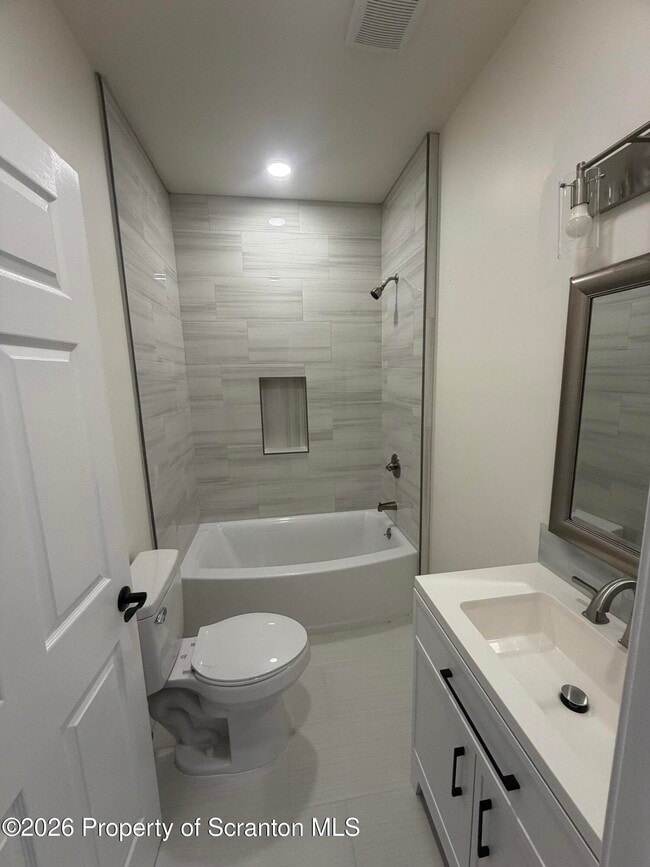 Building Photo - 105 Parkdale Dr