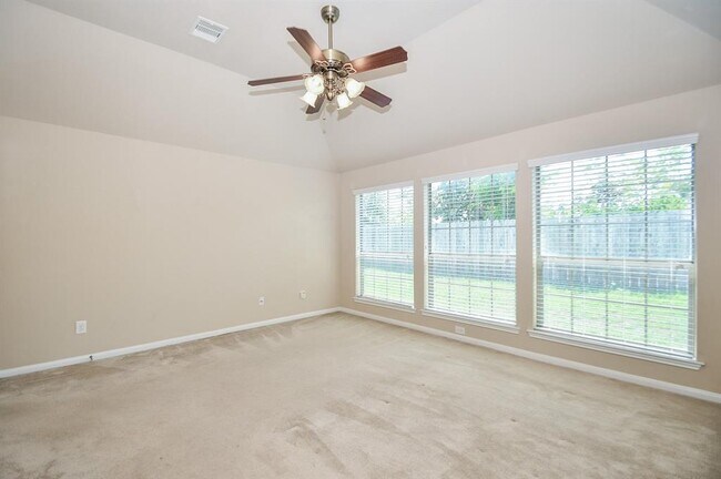 Building Photo - 2022 Haven Springs Ln