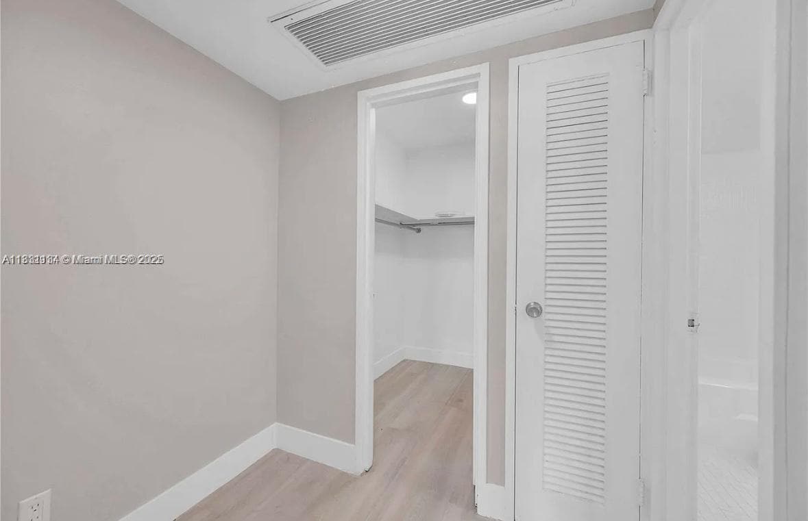 Building Photo - 5700 Collins Ave