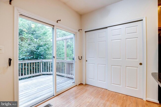 Building Photo - 8346 Leighlex Ct
