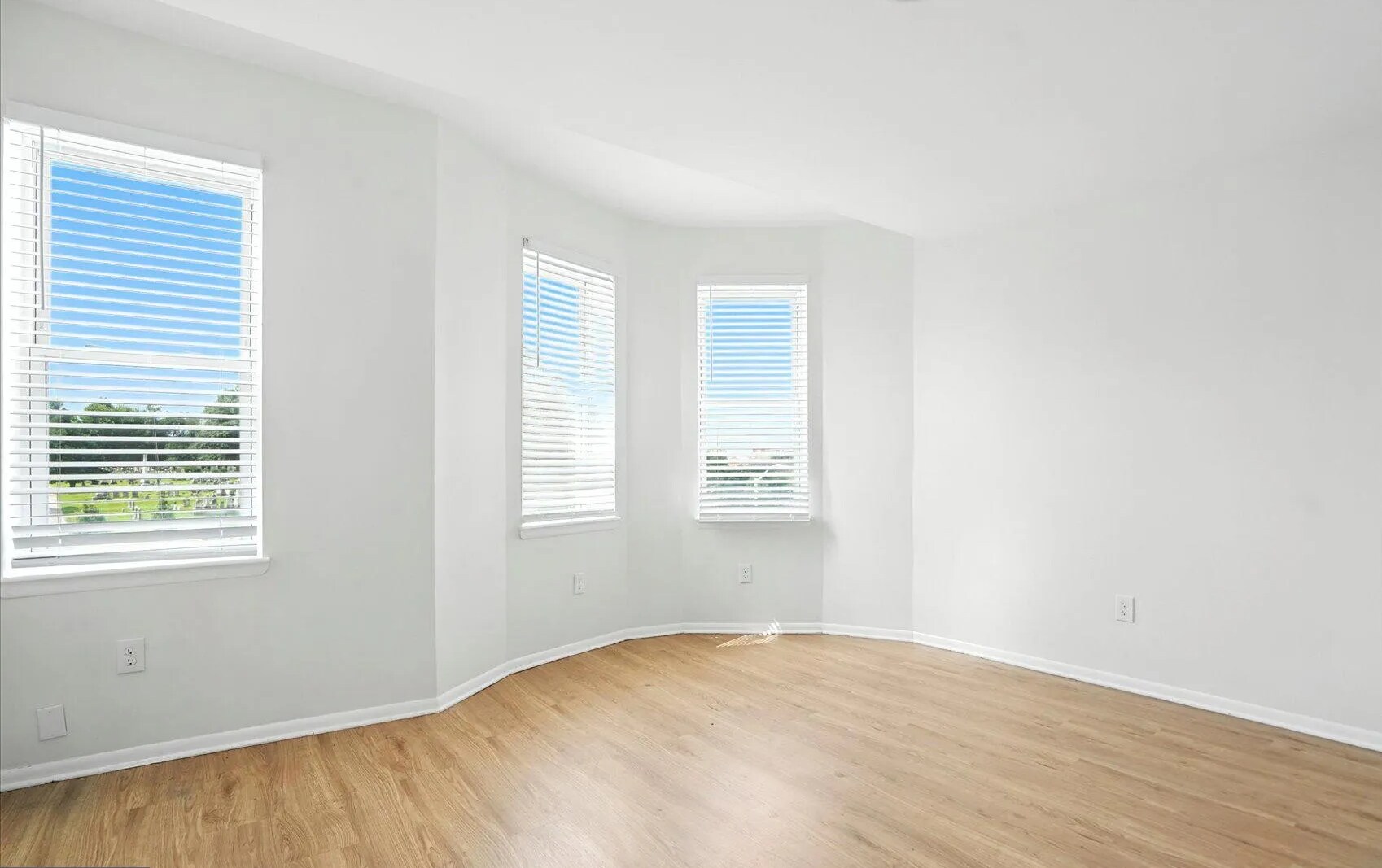 Bedroom 1 - 800 E North Ave