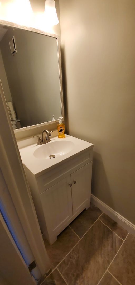 Building Photo - Fully Furnished Luxury Rental