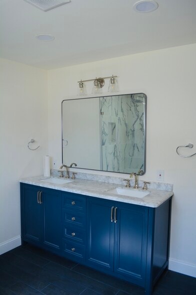 Building Photo - 515 Cow Hill Rd