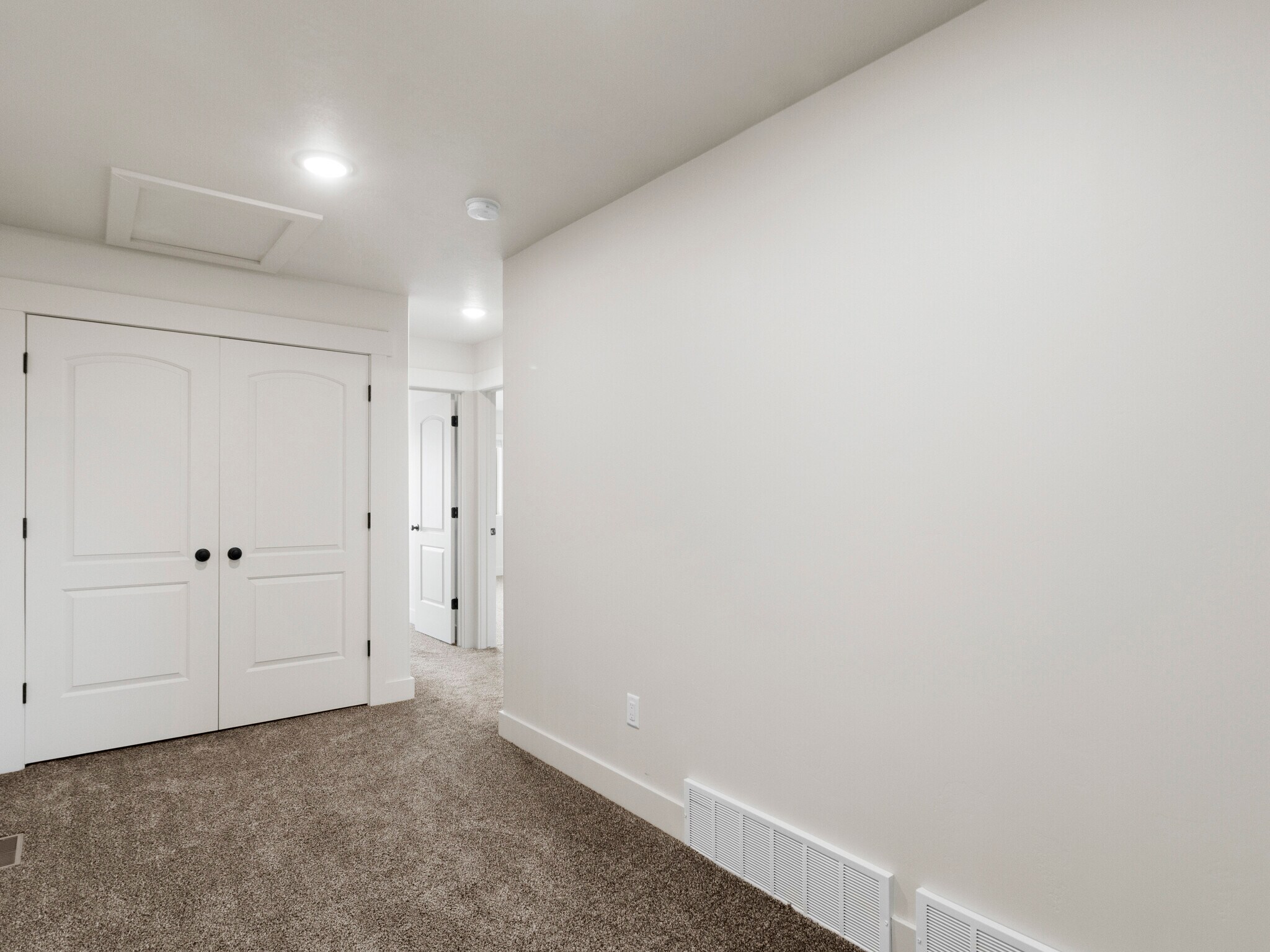 Building Photo - 38 S 480 W