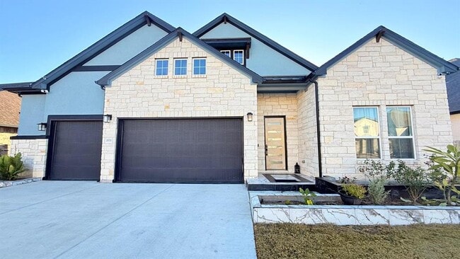 Building Photo - 20721 Dustin Ln