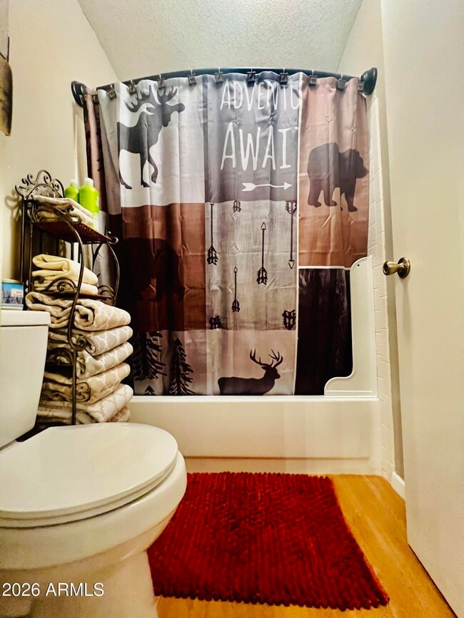 Building Photo - 2700 S White Mountain Rd