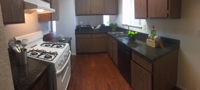 2 bed. 1 bath kitchen (2A1/2A2) - Cinnamon Creek Apartments