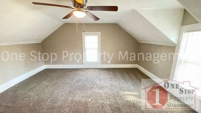 Building Photo - 3-bedroom, 2-bath in Liberty