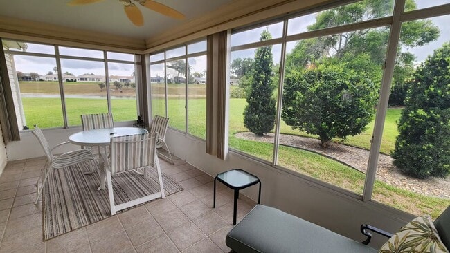 Building Photo - M916 Eastmont (VNSW-18/10)