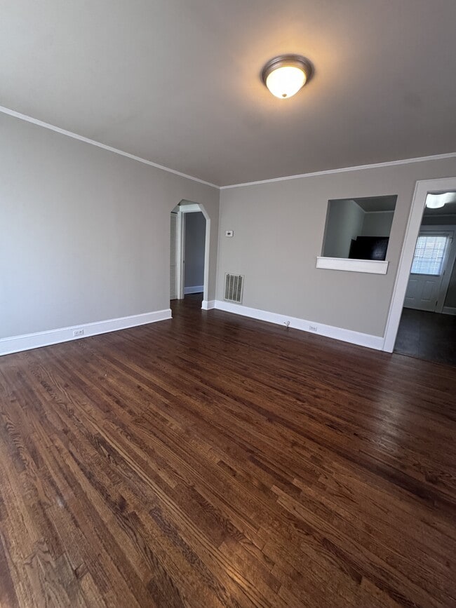 Building Photo - 884 Old Charlotte Rd SW