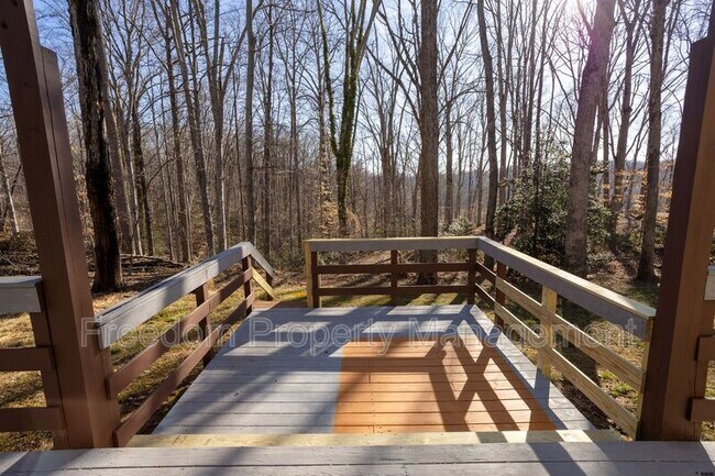 Building Photo - 11961 Mente Rd