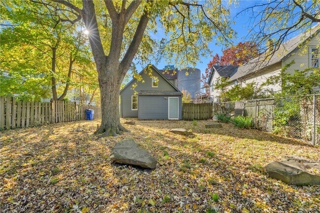 Building Photo - 2002 Valentine Ave