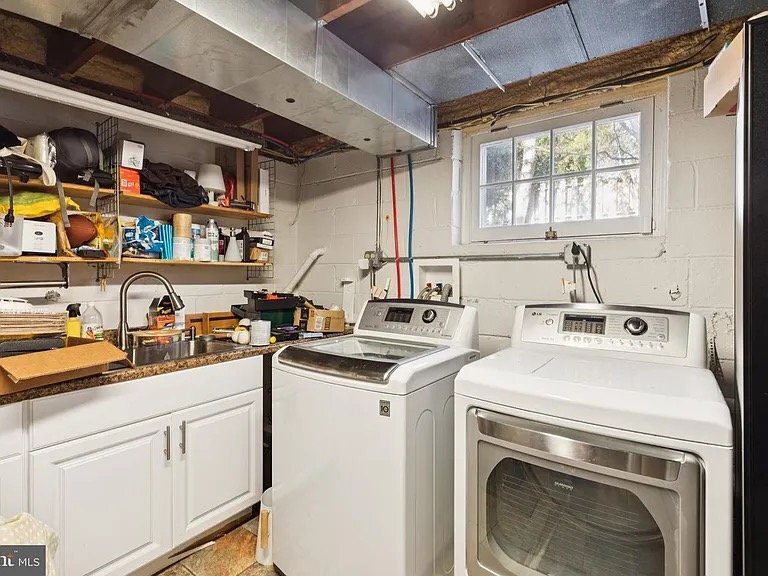 Building Photo - 7713 Cherokee St