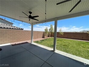 Building Photo - 10789 San Millan Ave